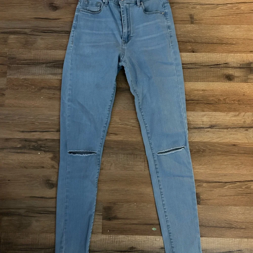 Bullhead Women's Light Blue Skinny Jeans - Picture 2 of 5